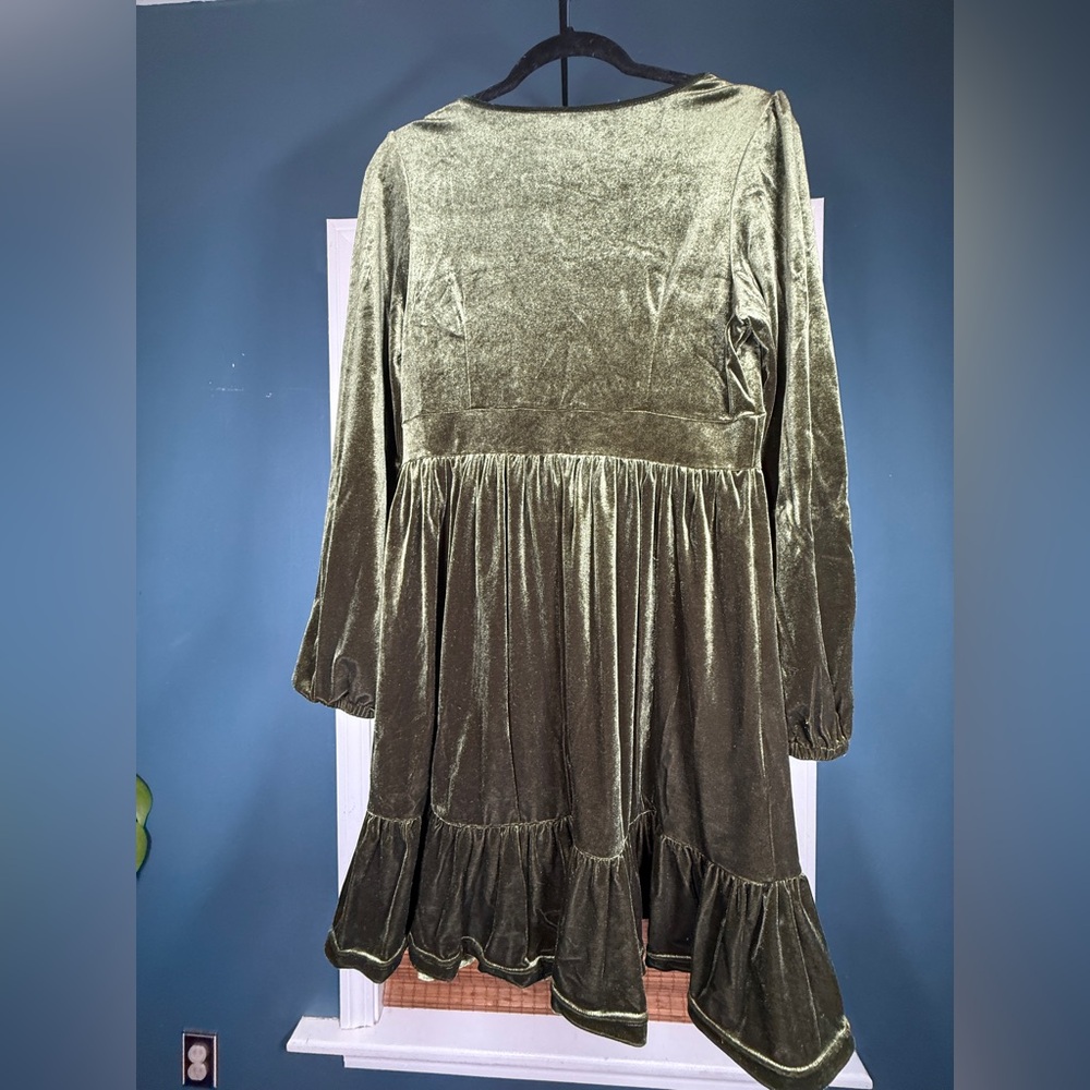 HALARA GREEN VELVET DRESS - Picture 4 of 4
